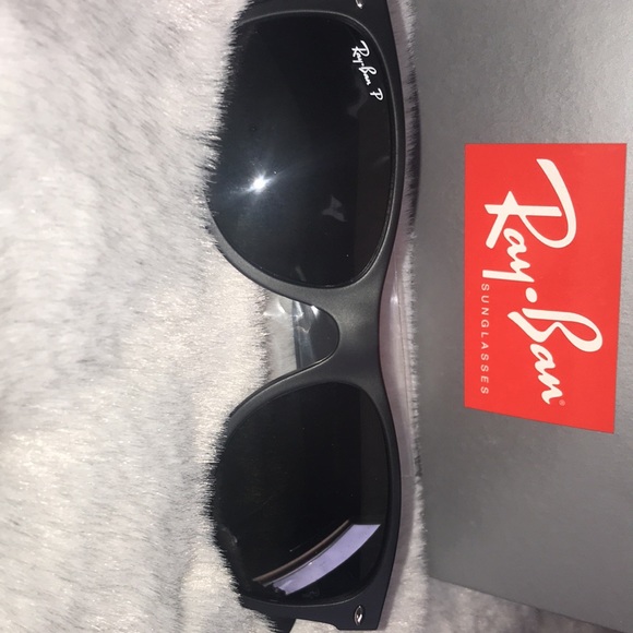 NEW WAY FARER SUNGLASS WITH CASE. - Picture 5 of 6